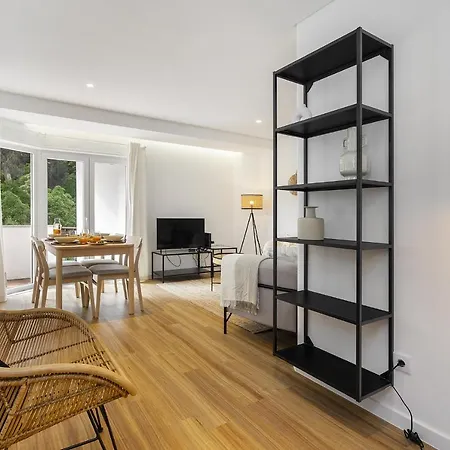 Whome Chic & Stylish Retreat In Estoril's Finest Location * 埃斯托利尔