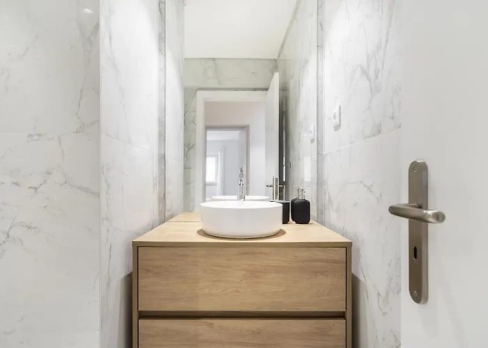 Whome Chic & Stylish Retreat In Estoril's Finest Location 公寓 埃斯托利尔