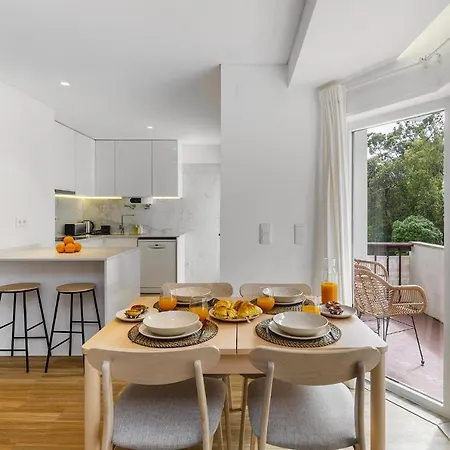 Apartment Whome Chic & Stylish Retreat In Estoril's Finest Location