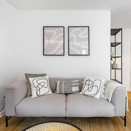 Apartment Whome Chic & Stylish Retreat In Estoril's Finest Location